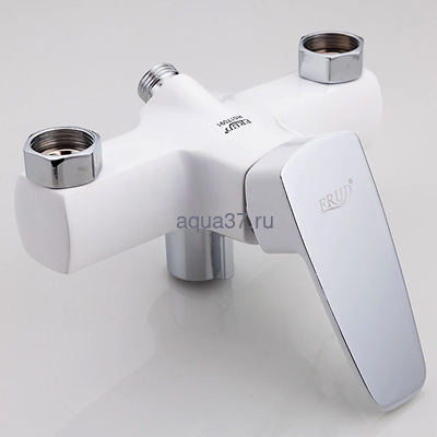 Смеситель для ванны Frud R22301 (вид 3) Смеситель для ванны Frud R22301 (фото, вид 3)